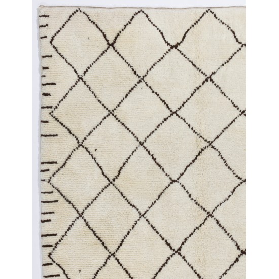 Ivory color MOROCCAN Berber Beni Ourain Design Rug with Brown Diamond patterns, HANDMADE, 100% Wool