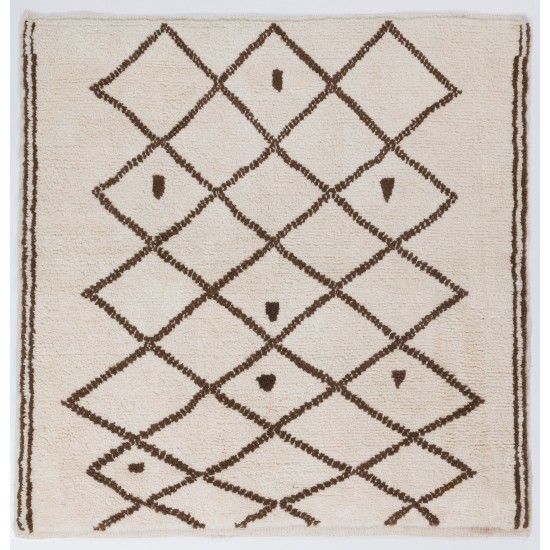 Ivory color Square Shaped MOROCCAN Berber Beni Ourain Design Rug with Brown Diamond patterns, HANDMADE, 100% Wool