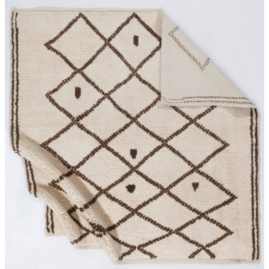 Ivory color Square Shaped MOROCCAN Berber Beni Ourain Design Rug with Brown Diamond patterns, HANDMADE, 100% Wool