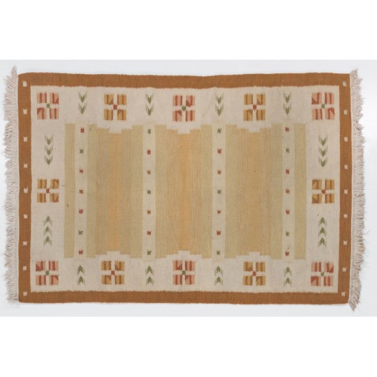 Vintage Turkish Kilim Rug, Flat-Weave Floor Covering. 4 x 5.9 Ft (119 x 177 cm)