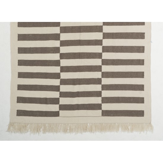 Natural Un-dyed Wool Kilim, Modern Flat-Weave Kilim Rug. Custom Options Available. 8 x 10.7 Ft (238 x 325 cm)