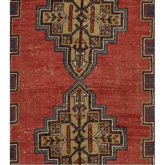 Traditional Handmade Turkish Village Rug, Geometric Medallion Design Carpet. 3.5 x 5.7 Ft (105 x 173 cm)