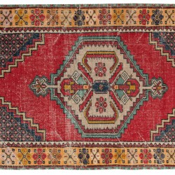 Handmade Vintage Central Anatolian Village Rug with Medallion Design. 3.6 x 6 Ft (107 x 183 cm)