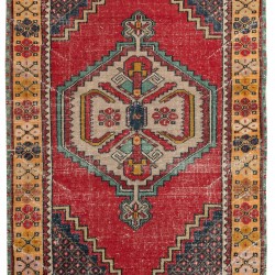 Handmade Vintage Central Anatolian Village Rug with Medallion Design. 3.6 x 6 Ft (107 x 183 cm)