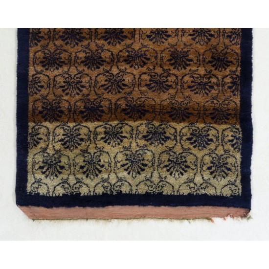 Unique Vintage Handmade Turkish Rug with Geometric Medallion Design. 3.8 x 6 Ft (114 x 180 cm)