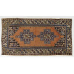 One-of-a-Kind 1960s Handmade Turkish Oriental Rug, 100% Wool. 4.6 x 8.5 Ft (140 x 258 cm)