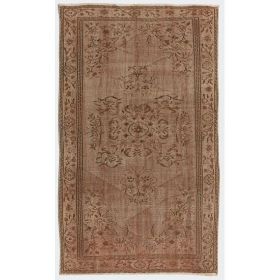 Authentic Vintage Handmade Turkish Area Rug for Living Room Decor. 5 x 8 Ft (152 x 245 cm)