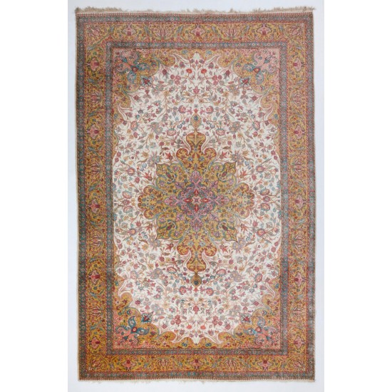 100% Silk Fine Handmade Vintage Rug from Kayseri / Turkey. 7.3 x 11 Ft (220 x 335 cm)
