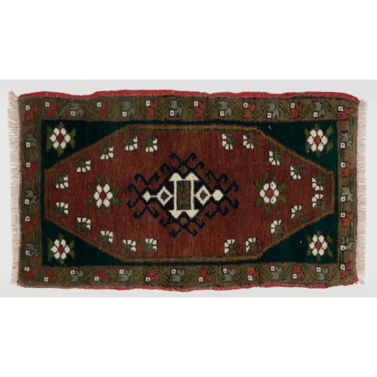 Handmade Doormat (Seat or Cushion Cover), Small Vintage Turkish Rug. 1.4 x 2.6 Ft (42 x 77 cm)