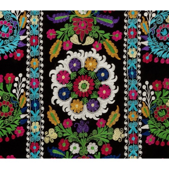 Silk Hand Embroidered Bed Cover, Vintage Suzani Wall Hanging from Uzbekistan. 4.6 x 7.3 Ft (140 x 220 cm)
