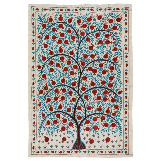 New Silk Embroidery Suzani Textille. Traditional Handmade Uzbek Wall Hanging, Bed or Table Cover. 4.7 x 7 Ft (143 x 213 cm)