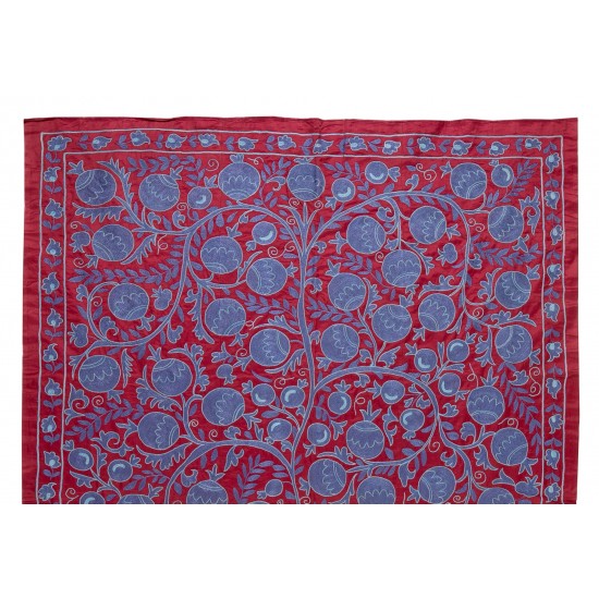 New Silk Embroidery Suzani Textille. Traditional Handmade Uzbek Wall Hanging, Bed or Table Cover. 5 x 6.9 Ft (150 x 210 cm)