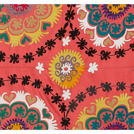 Silk Hand Embroidered Bed Cover, Vintage Suzani Wall Hanging from Uzbekistan. 4.5 x 5.7 Ft (135 x 171 cm)