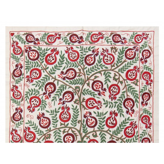 Silk Hand Embroidered Bed Cover, Vintage Suzani Wall Hanging from Uzbekistan. 4.7 x 7 Ft (141 x 214 cm)