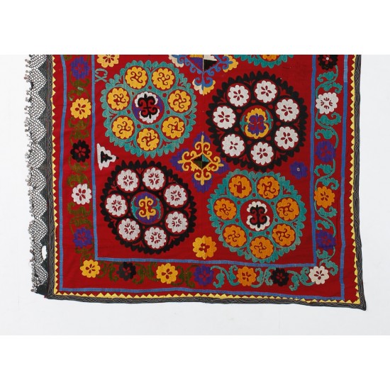 Silk Hand Embroidered Bed Cover, Vintage Suzani Wall Hanging from Uzbekistan. 4.7 x 7.7 Ft (142 x 233 cm)