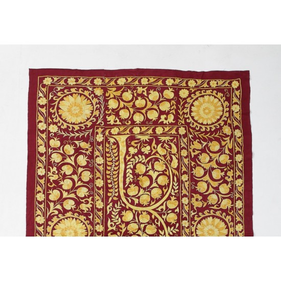 Silk Hand Embroidered Bed Cover, Vintage Suzani Wall Hanging from Uzbekistan. 4.8 x 6.9 Ft (145 x 210 cm)