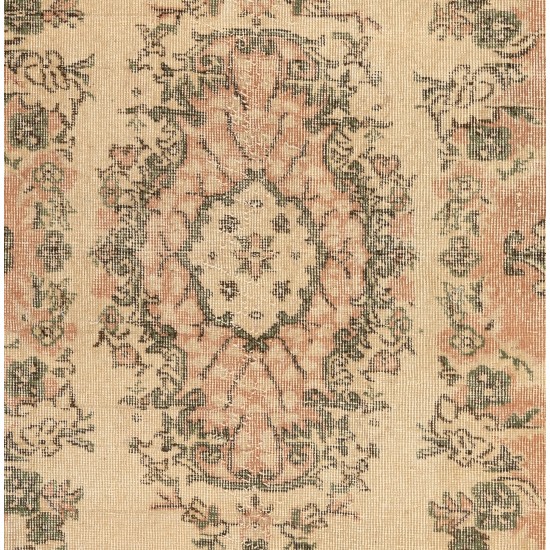 Vintage Handmade Turkish Oushak Wool Rug with Medallion Design. 3.9 x 6.8 Ft (116 x 207 cm)
