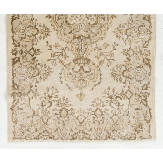 Handmade Vintage Rug, Floral Design Central Anatolian Carpet. 4 x 6.9 Ft (120 x 210 cm)