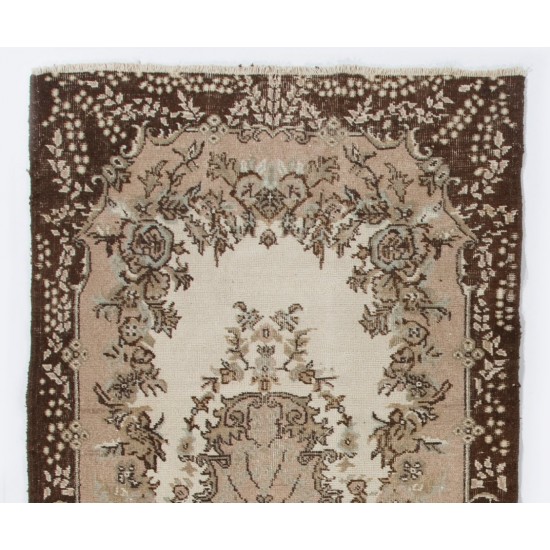 Vintage Handmade Turkish Oushak Wool Rug with Medallion Design. 4 x 6.9 Ft (120 x 210 cm)