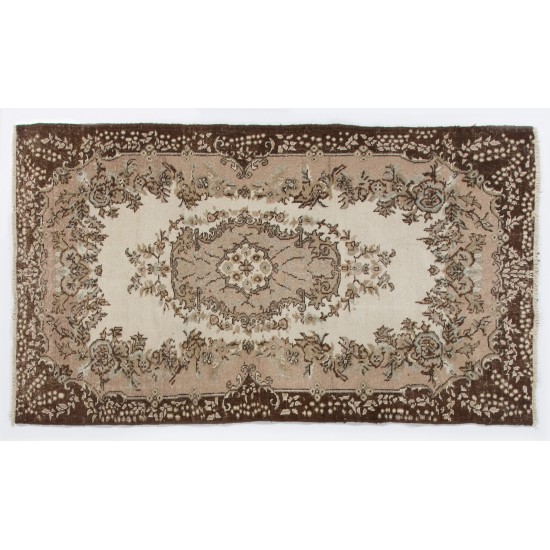 Vintage Handmade Turkish Oushak Wool Rug with Medallion Design. 4 x 6.9 Ft (120 x 210 cm)