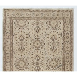 Handmade Vintage Rug, Floral Patterned Anatolian Carpet. 4 x 7 Ft (120 x 212 cm)