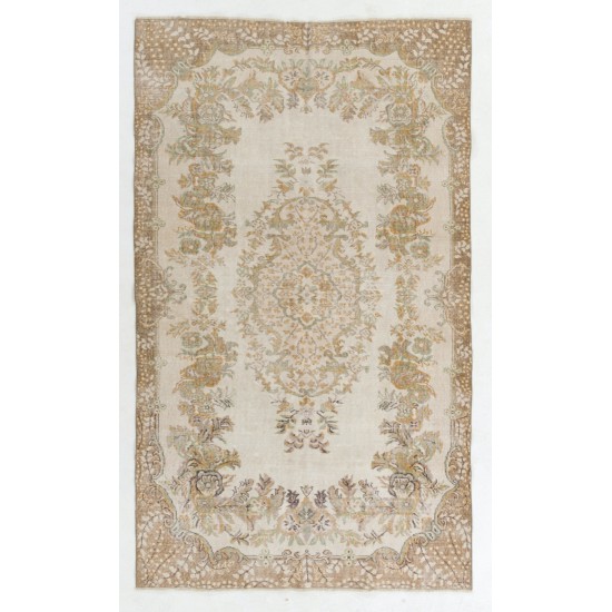 Vintage Handmade Turkish Oushak Wool Rug with Medallion Design. 5.8 x 9.8 Ft (175 x 298 cm)