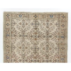 Vintage Hand-Knotted Anatolian Rug with Floral Design, Woolen Floor Covering. 5.8 x 9.2 Ft (176 x 278 cm)