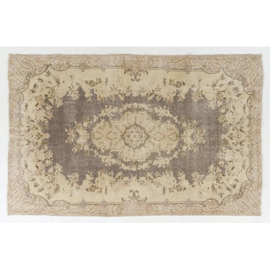 Traditional Vintage Area Rug from Turkey, Ca 1960, Handmade Floor Covering. 6.3 x 9.9 Ft (190 x 300 cm)