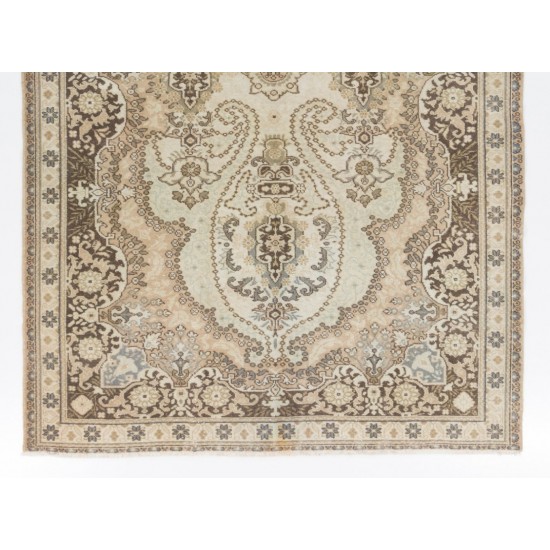 Handmade Vintage Rug, Floral Patterned Anatolian Carpet. 6.5 x 9.8 Ft (198 x 297 cm)
