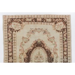 Mid-Century Handmade Turkish Oushak Wool Area Rug with Medallion Design. 6.7 x 9.3 Ft (202 x 283 cm)