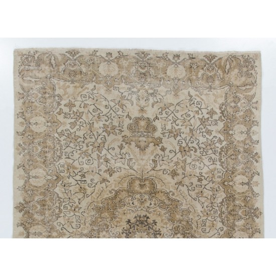 Mid-Century Handmade Turkish Oushak Wool Area Rug with Medallion Design. 6.7 x 9.9 Ft (203 x 300 cm)