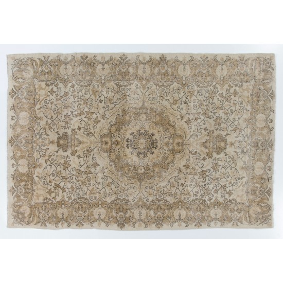 Mid-Century Handmade Turkish Oushak Wool Area Rug with Medallion Design. 6.7 x 9.9 Ft (203 x 300 cm)