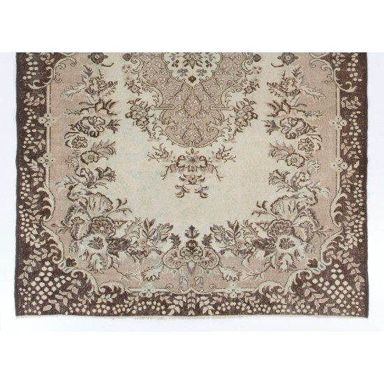 Traditional Vintage Area Rug from Turkey, Ca 1960, Handmade Floor Covering. 6.8 x 10 Ft (207 x 307 cm)