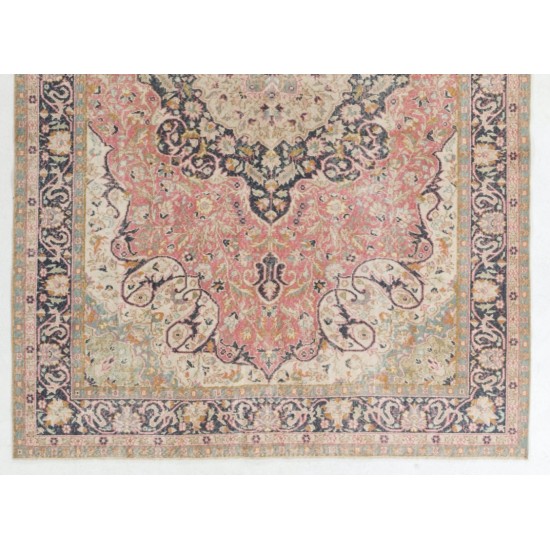 Mid-Century Handmade Turkish Oushak Wool Rug with Medallion Design. 6.9 x 10.2 Ft (208 x 310 cm)