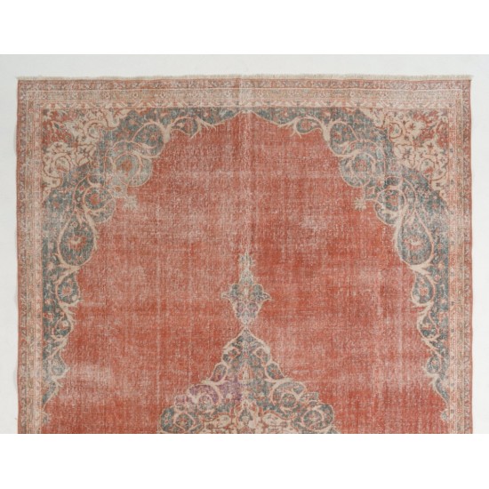Early-20th Century Shabby Chic Handmade Turkish One-of-a-Kind Rug, Very Good Condition. 7.3 x 11.4 Ft (220 x 345 cm)